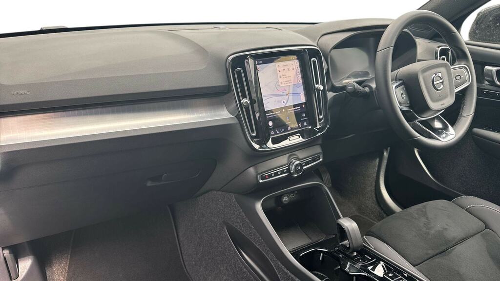 Volvo XC40 2.0 B3p Plus Black Edition Blue #4