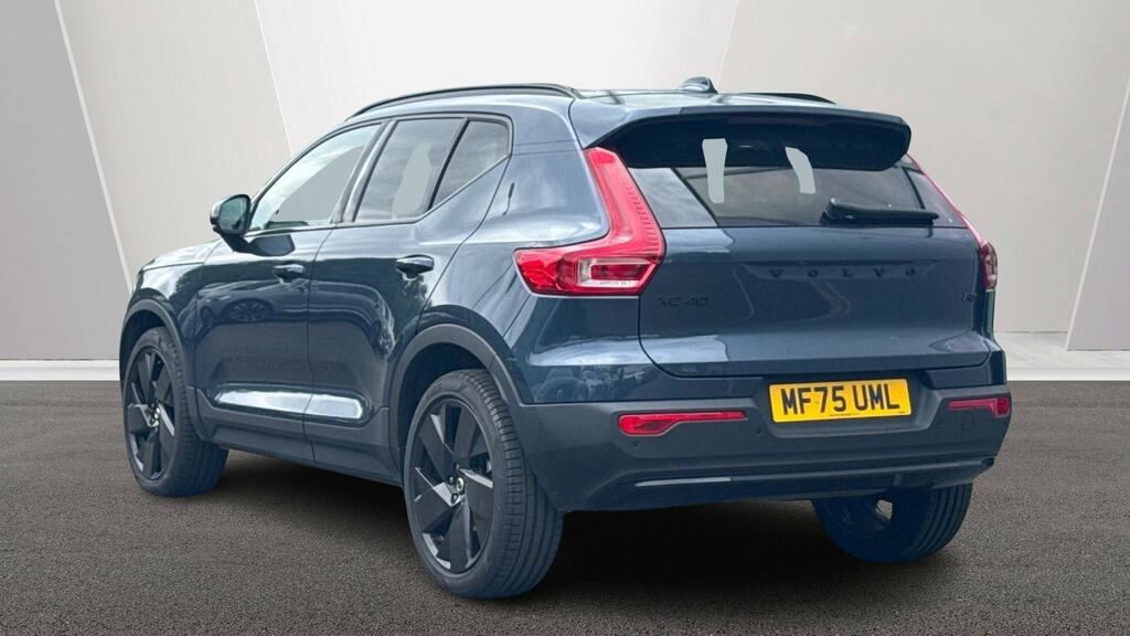 Volvo XC40 2.0 B3p Plus Black Edition Blue #2