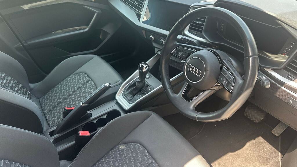Audi A1 35 Tfsi Sport S Tronic Black #6