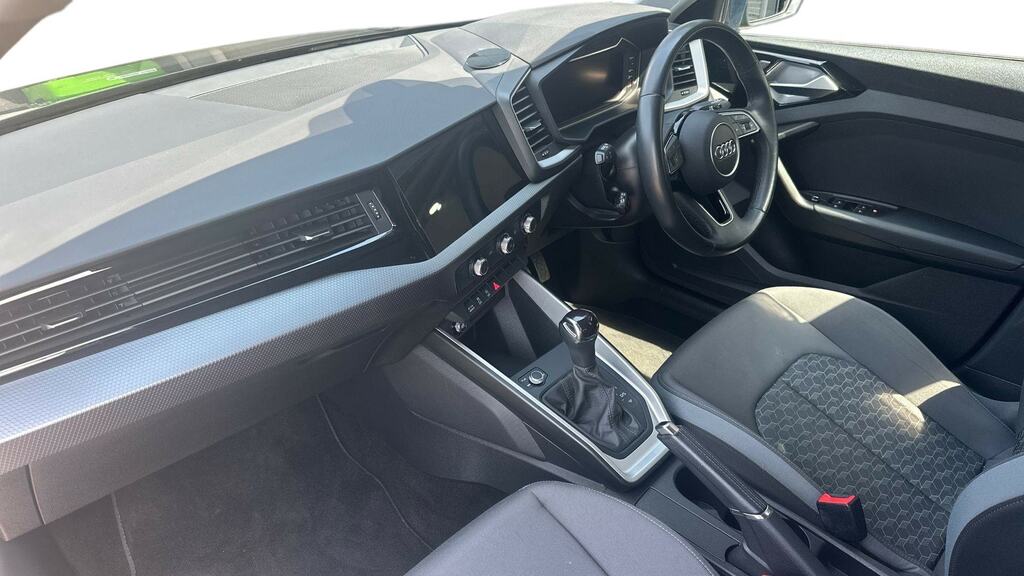Audi A1 35 Tfsi Sport S Tronic Black #2