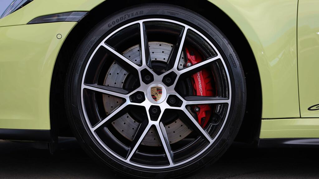 Porsche 911 Gts T-hybrid Pdk 4 Seat Yellow #4