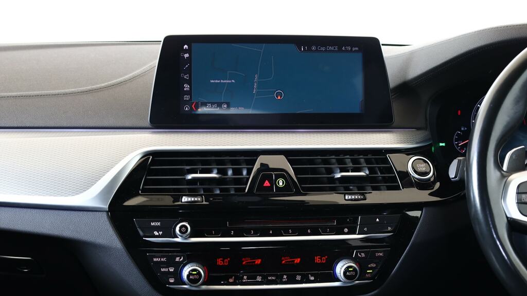 BMW 5 Series 520D M Sport White #8
