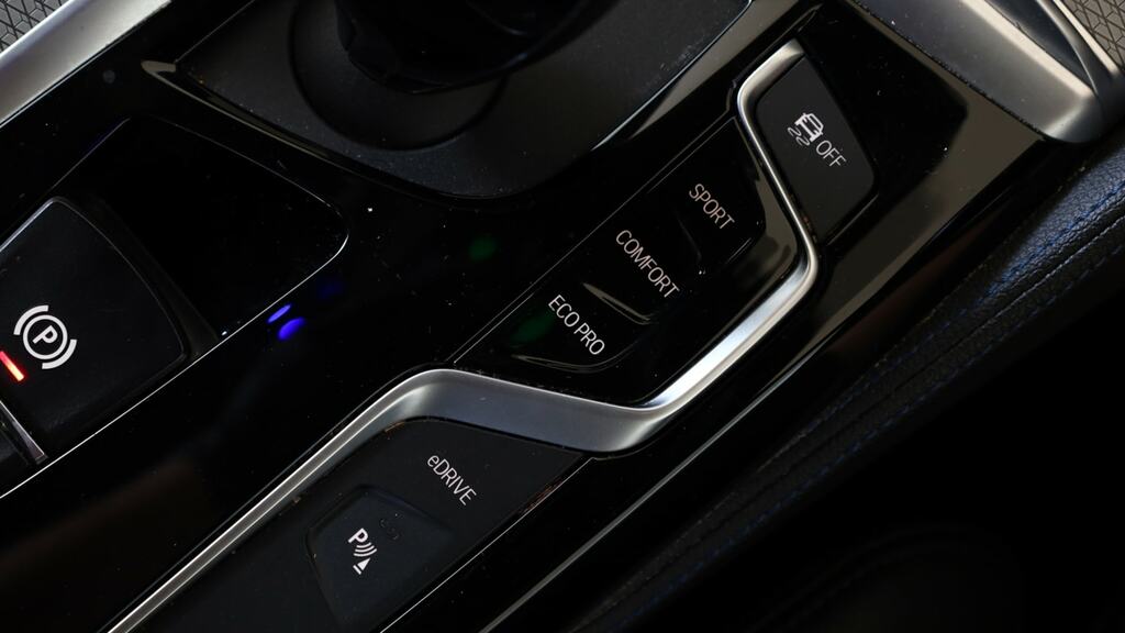 BMW 5 Series 520D M Sport White #18