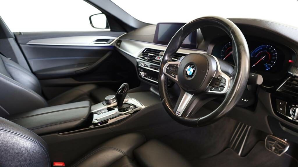 BMW 5 Series 530E M Sport White #6