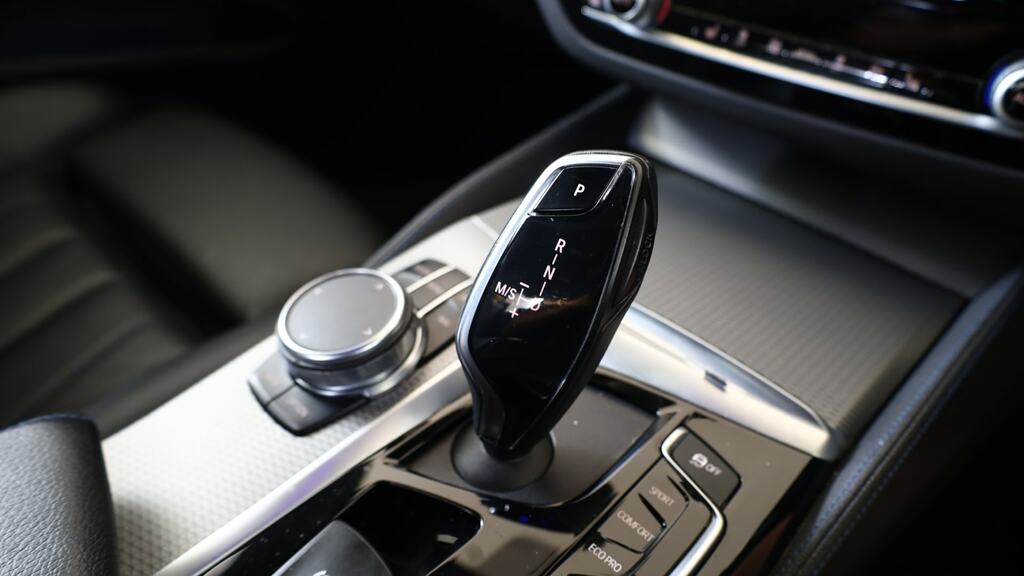 BMW 5 Series 520D M Sport White #9
