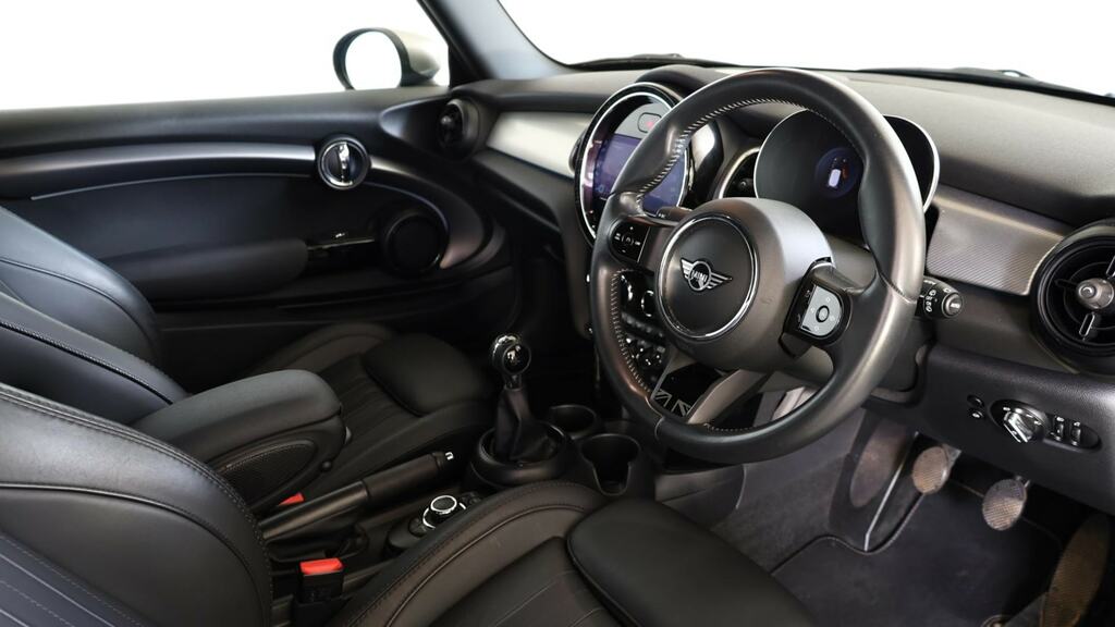 Mini Hatch 1.5 Cooper Exclusive Comfortnav Pack Blue #6