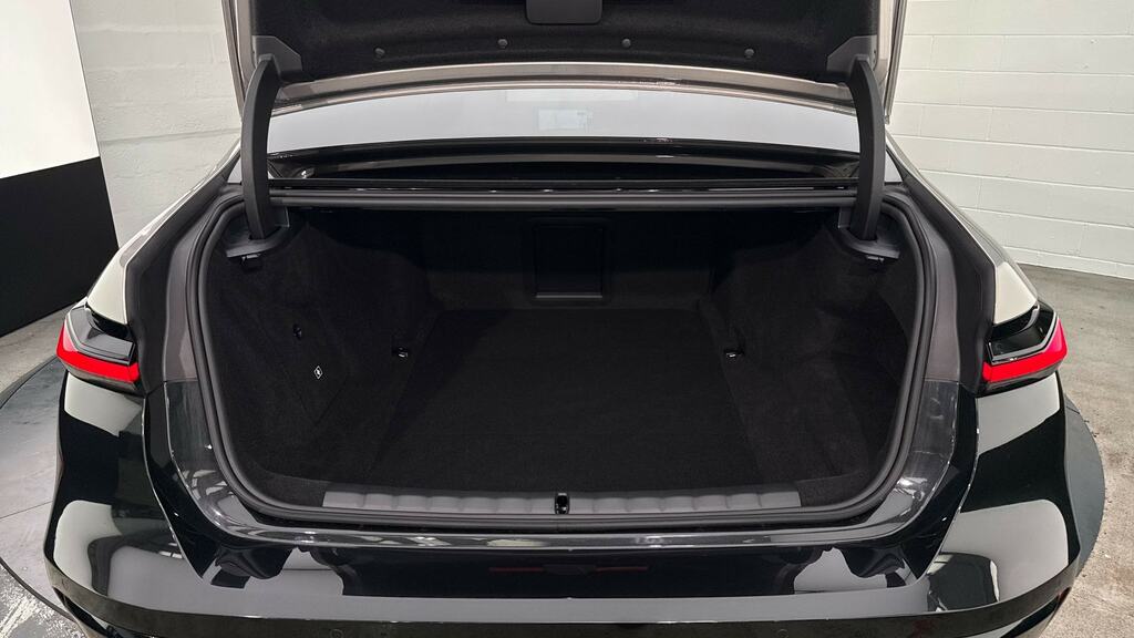 BMW i7 400Kw Xdrive60 Excellence 105.7Kwh Exec Black #13