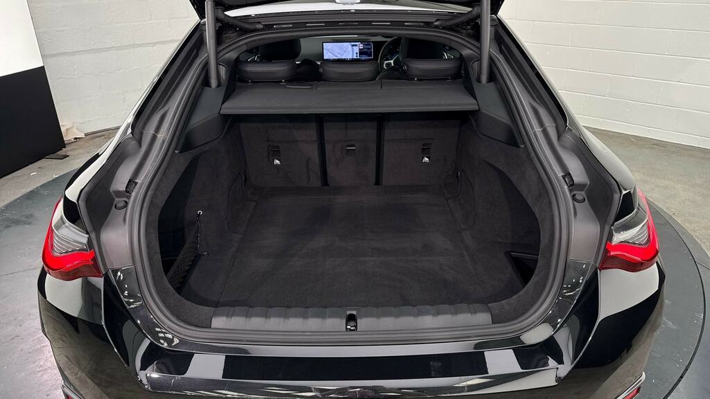 BMW i4 210Kw Edrive35 Sport 70Kwh Green #13