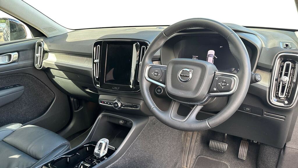 Volvo XC40 2.0 B3p Plus Dark Black #5
