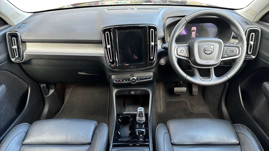 Volvo XC40 Plus, B3 Mild Hybrid, Dark Black #20