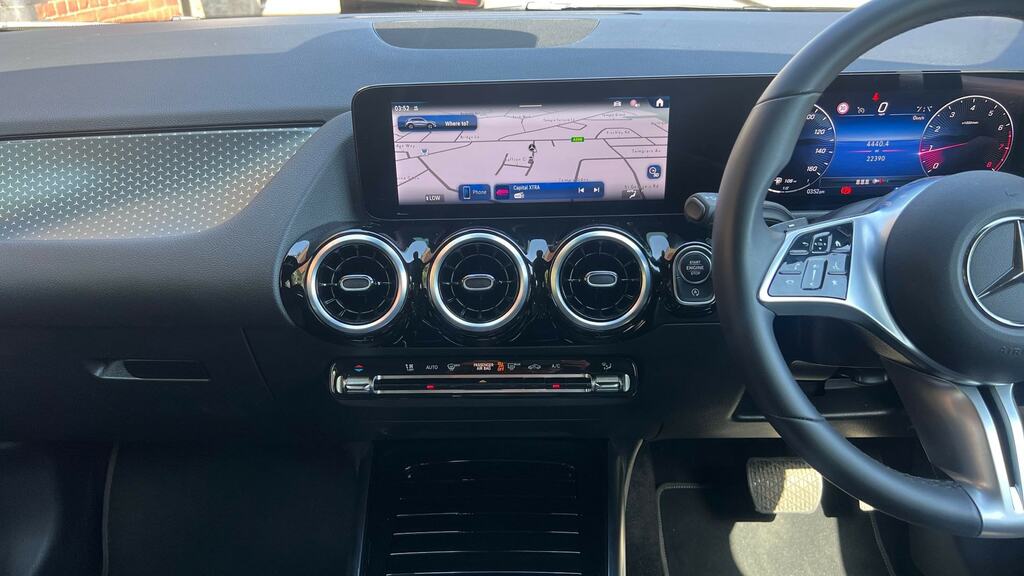 Mercedes-Benz GLA Class 1.3 Gla200h Mhev Amg Line Executive Suv Petr Grey #10