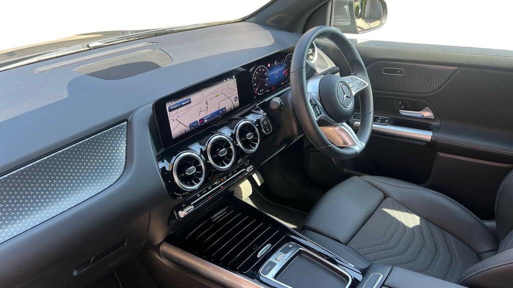 Mercedes-Benz GLA Class 1.3 Gla200h Mhev Amg Line Executive Suv Petr Grey #8
