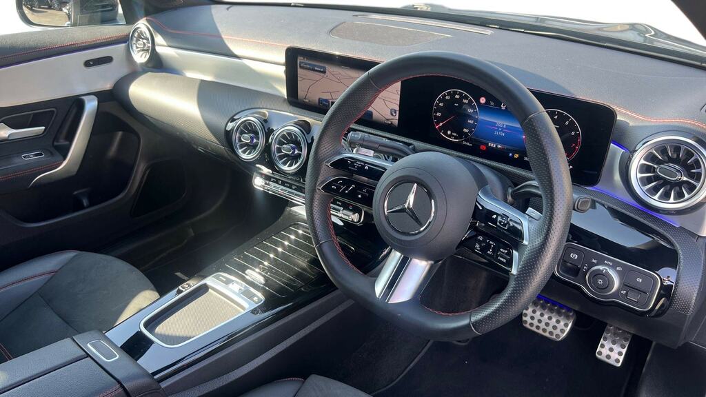 Mercedes-Benz CLA Class Cla 200 Amg Line Premium Tip Black #3