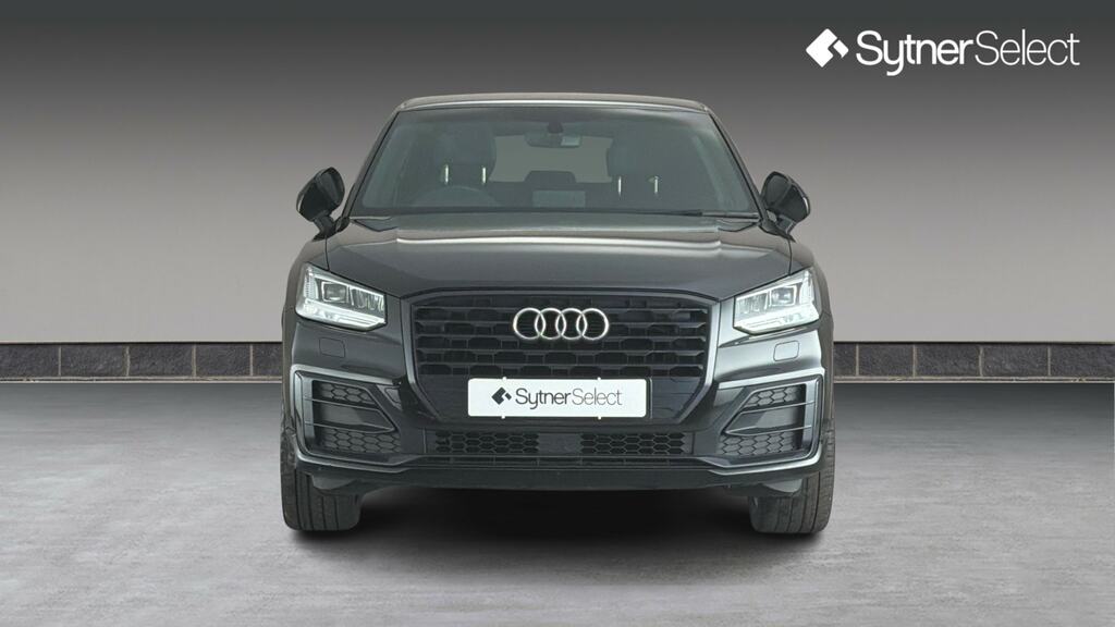 Audi Q2 30 Tfsi Black Edition Black #4