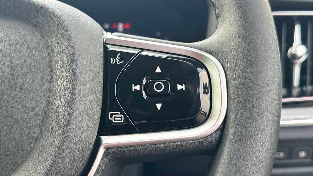Volvo V60 Plus, B4 Mild Hybrid, Dark Blue #19