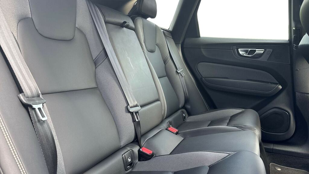 Volvo XC60 2.0 B4d Momentum Awd Geartronic Grey #10