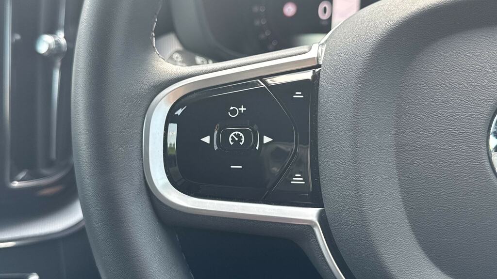 Volvo XC60 2.0 B4d Momentum Awd Geartronic Grey #18
