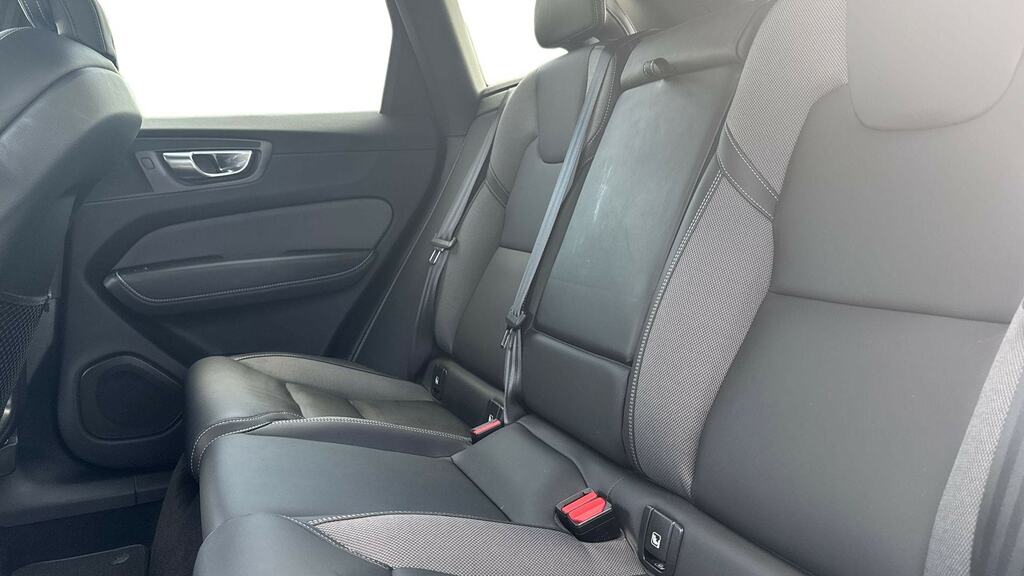Volvo XC60 2.0 B4d Momentum Awd Geartronic Grey #30