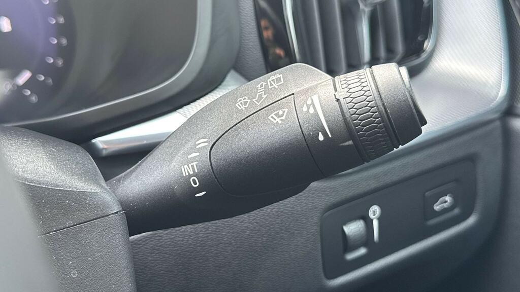 Volvo XC60 2.0 B4d Momentum Awd Geartronic Grey #23