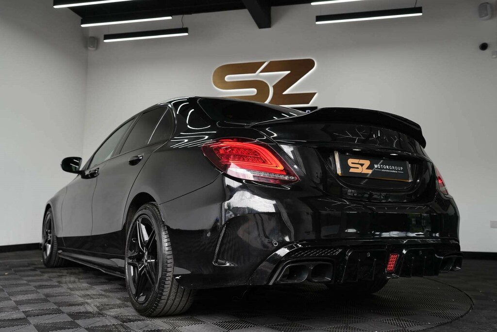 Mercedes-Benz 300 C Amg Line Premium Black #2