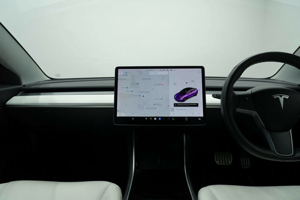 Tesla Model 3 Dual Motor Long Range Saloon 4 White #18