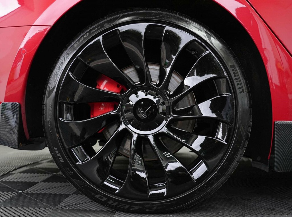 Tesla Model 3 Dual Motor Long Range Saloon 4 White #24