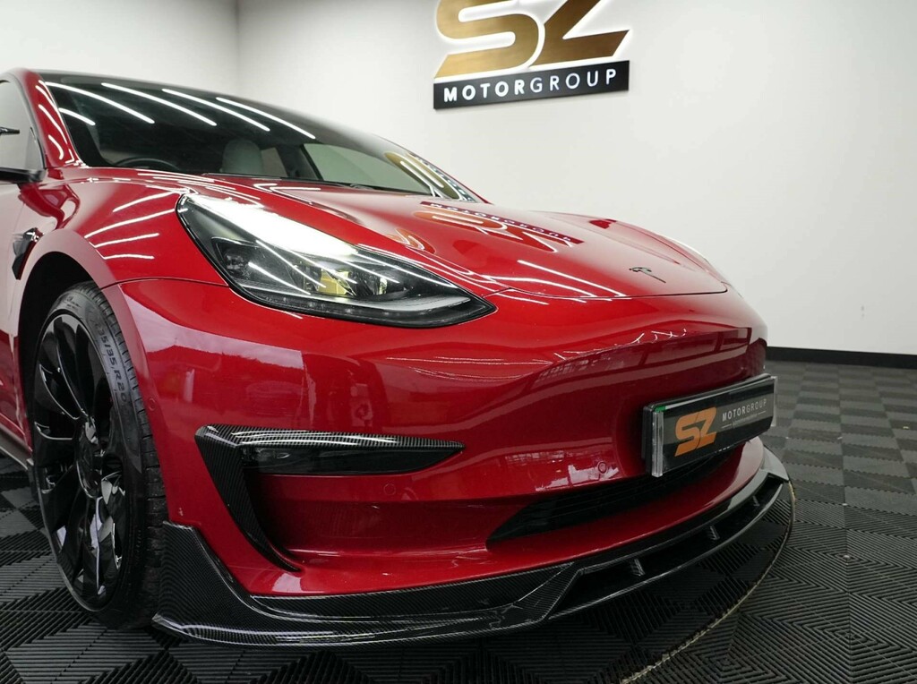 Tesla Model 3 Dual Motor Long Range Saloon 4 White #37