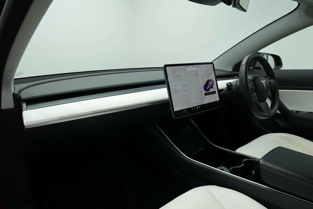 Tesla Model 3 Dual Motor Long Range Saloon 4 White #41