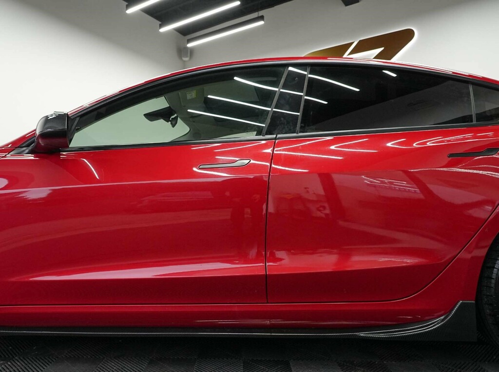 Tesla Model 3 Dual Motor Long Range Saloon 4 White #51