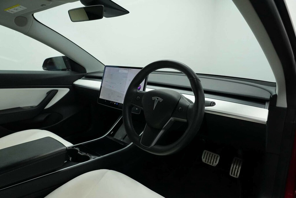 Tesla Model 3 Dual Motor Long Range Saloon 4 White #70