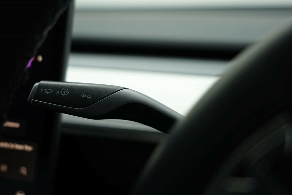 Tesla Model 3 Dual Motor Long Range Saloon 4 White #61