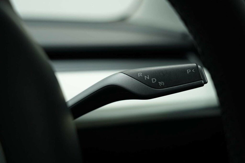 Tesla Model 3 Dual Motor Long Range Saloon 4 White #71