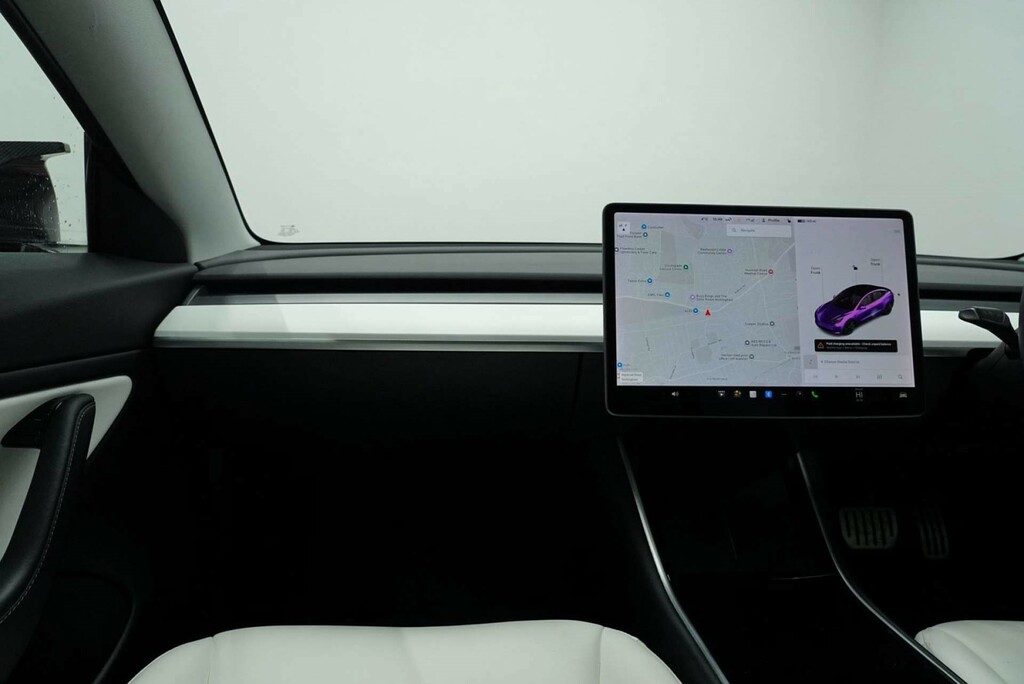 Tesla Model 3 Dual Motor Long Range Saloon 4 White #17