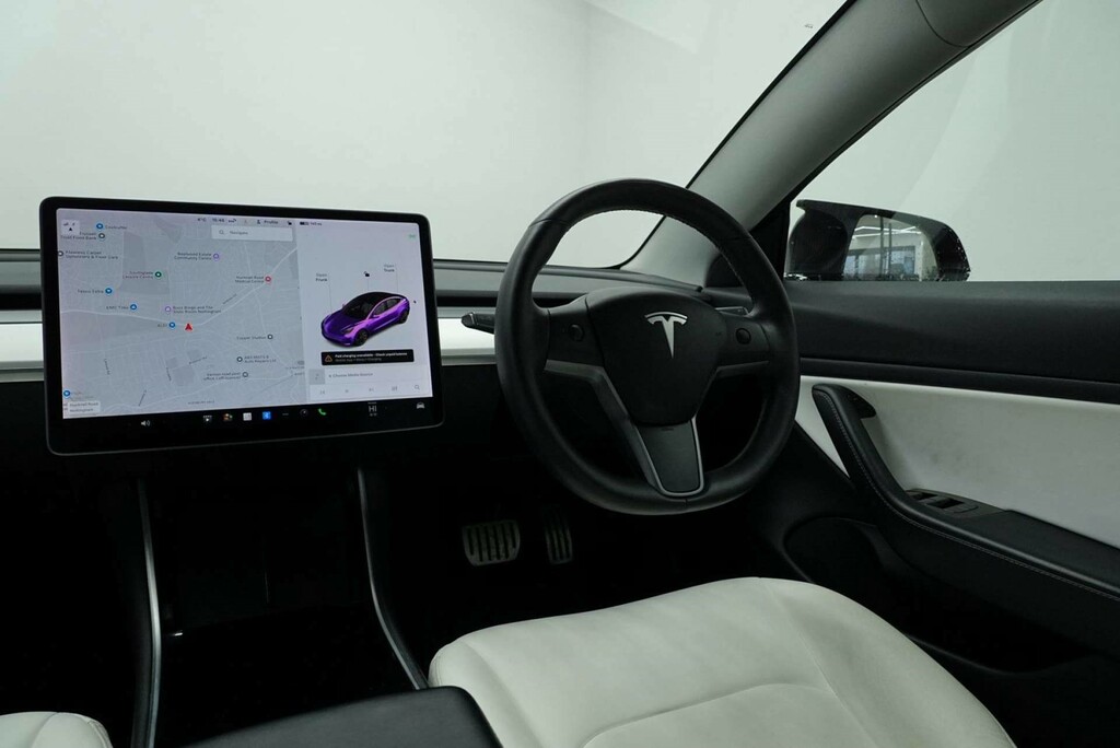 Tesla Model 3 Dual Motor Long Range Saloon 4 White #68