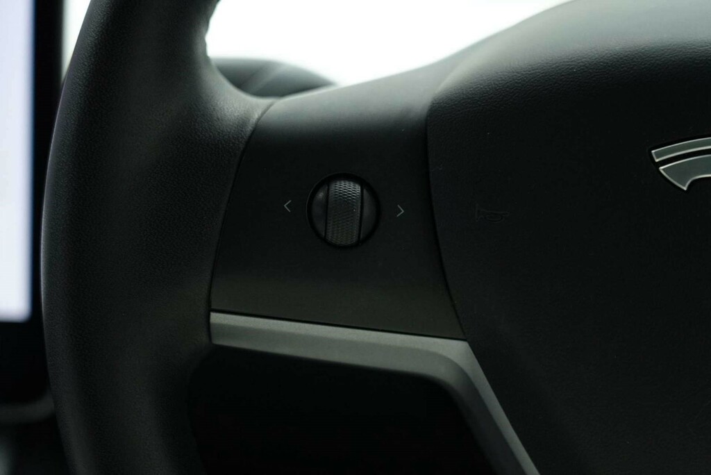 Tesla Model 3 Dual Motor Long Range Saloon 4 White #63