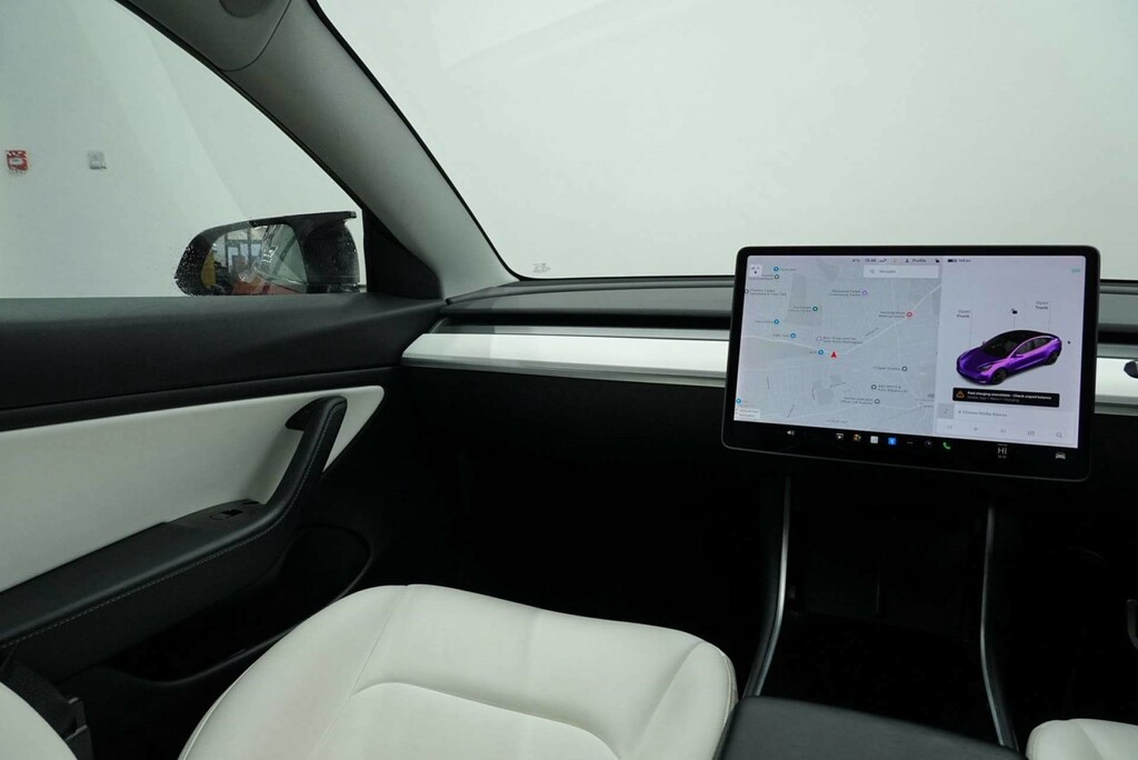 Tesla Model 3 Dual Motor Long Range Saloon 4 White #66