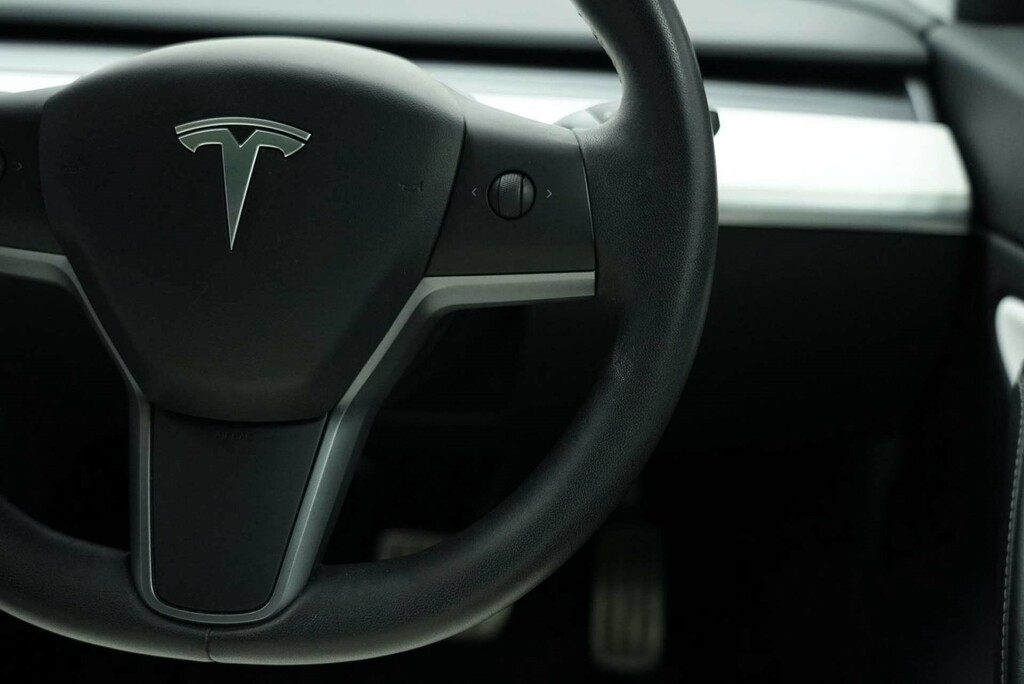 Tesla Model 3 Dual Motor Long Range Saloon 4 White #49