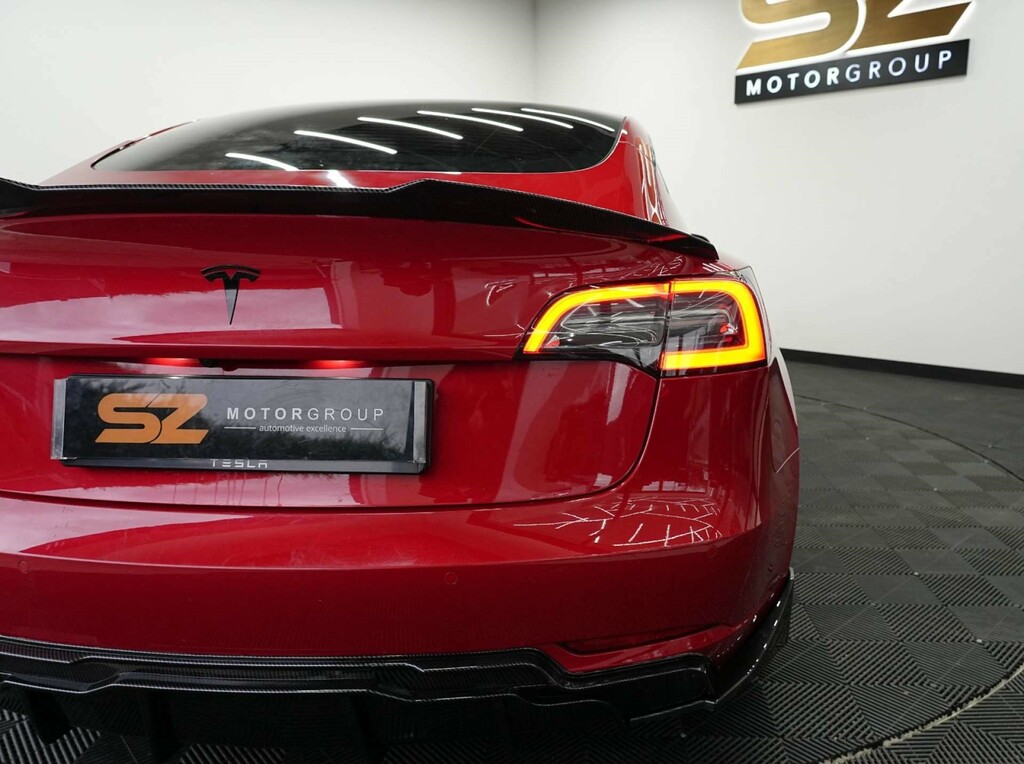 Tesla Model 3 Dual Motor Long Range Saloon 4 White #59