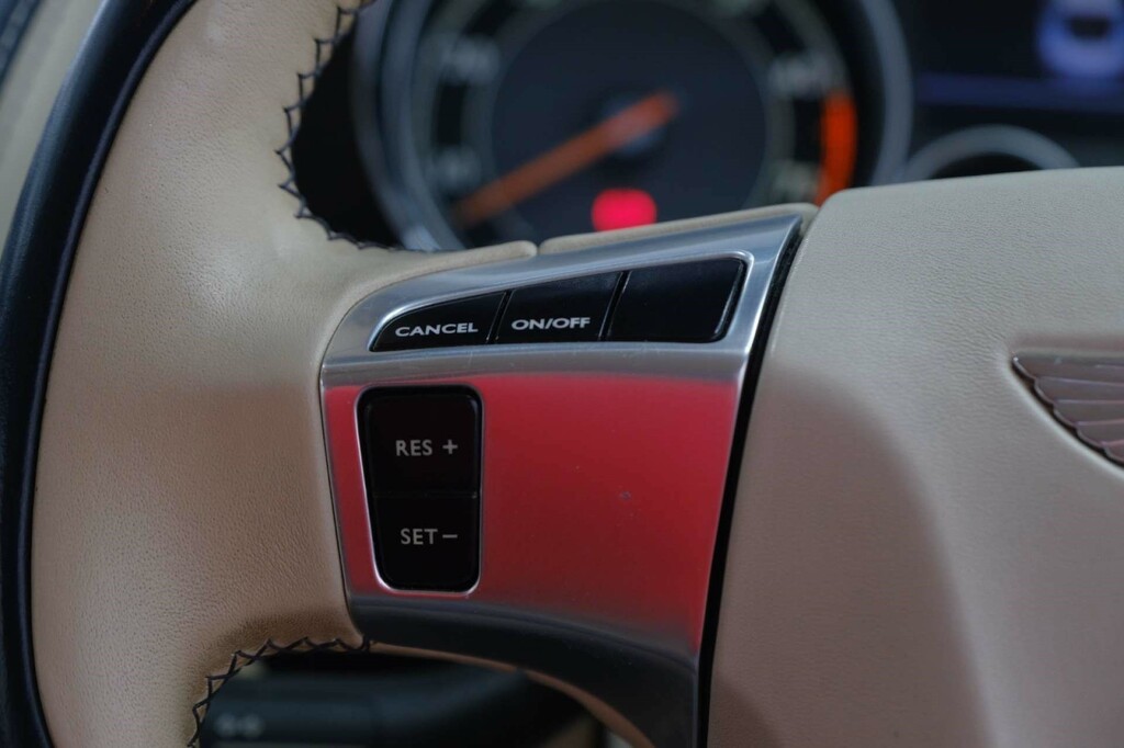 Bentley Continental Gt Bentley Continental 6.0 Flexfuel Gt 6Spd 4Wd Silver #64