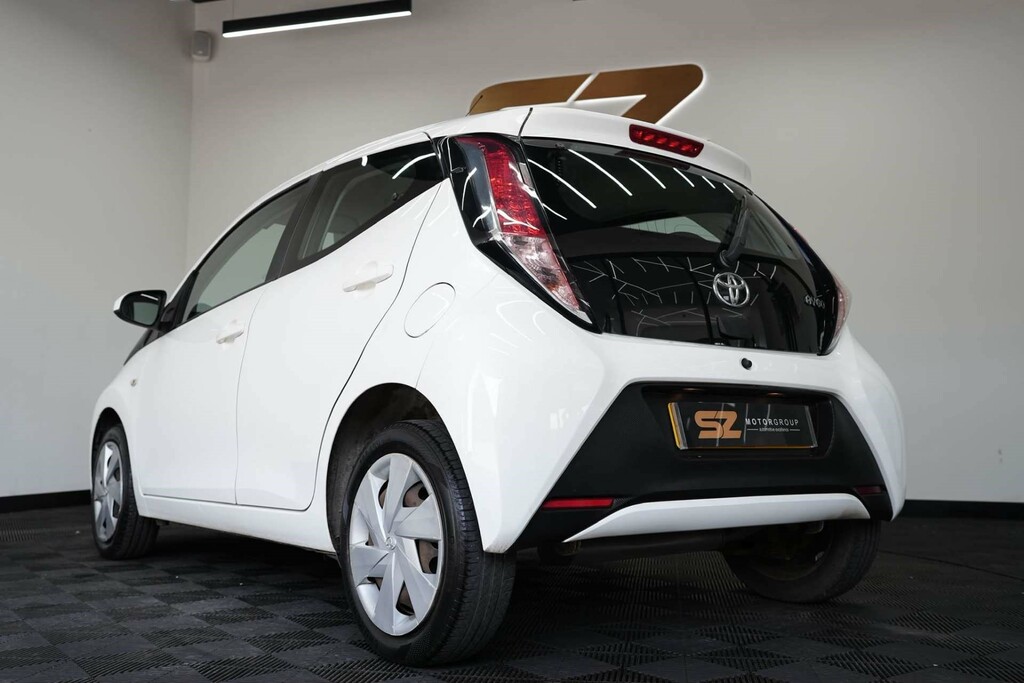 Toyota Aygo X X-play Vvt-i #2