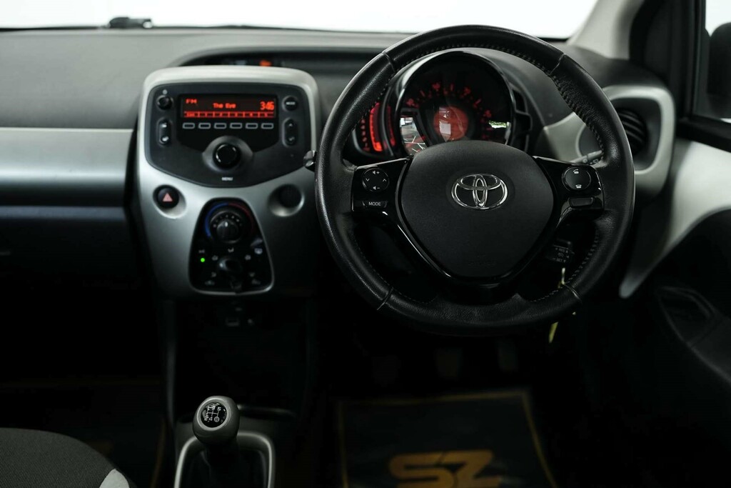 Toyota Aygo X X-play Vvt-i #4