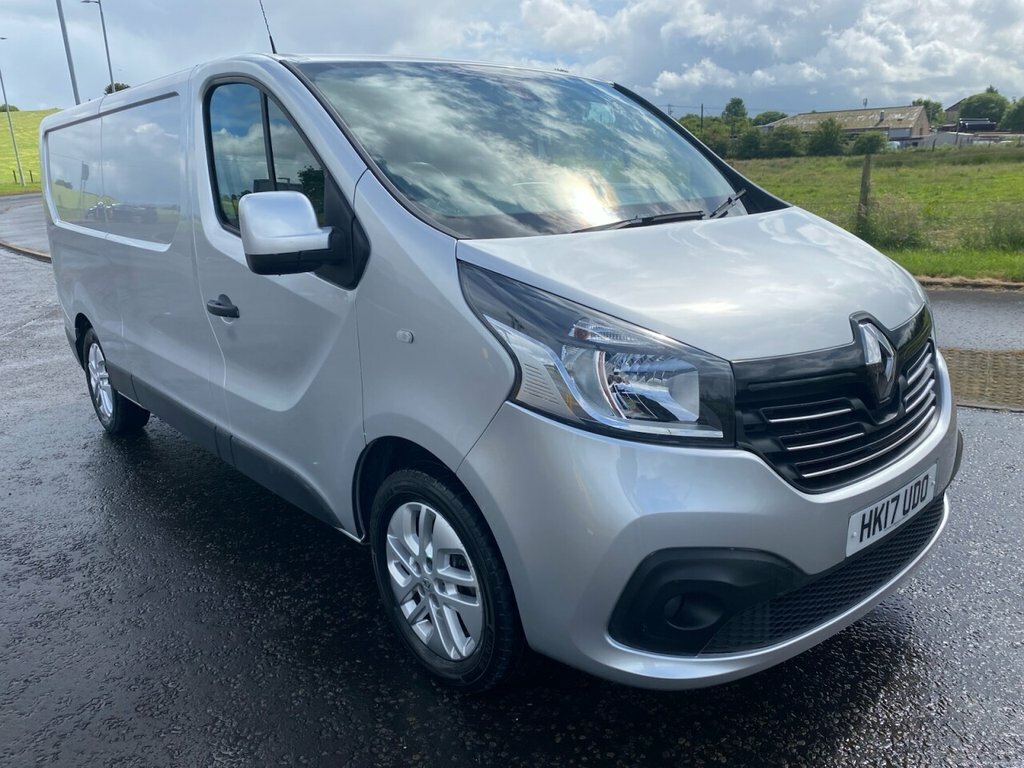Renault Trafic 1.6L Sport Nav Silver