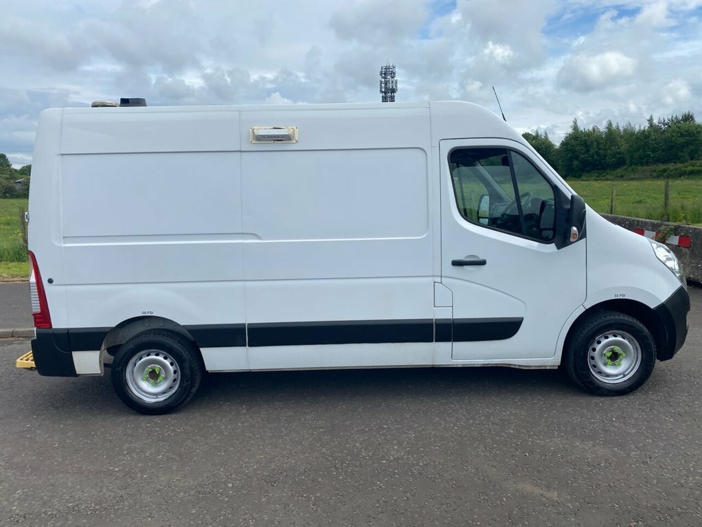 Vauxhall Movano 2.3L Null BW19BRV White #2