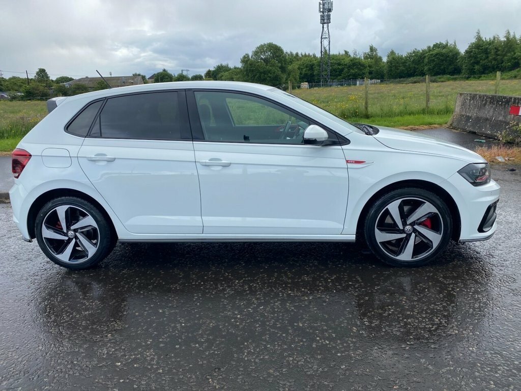 Volkswagen Polo Hatchback SM18AWW White #2