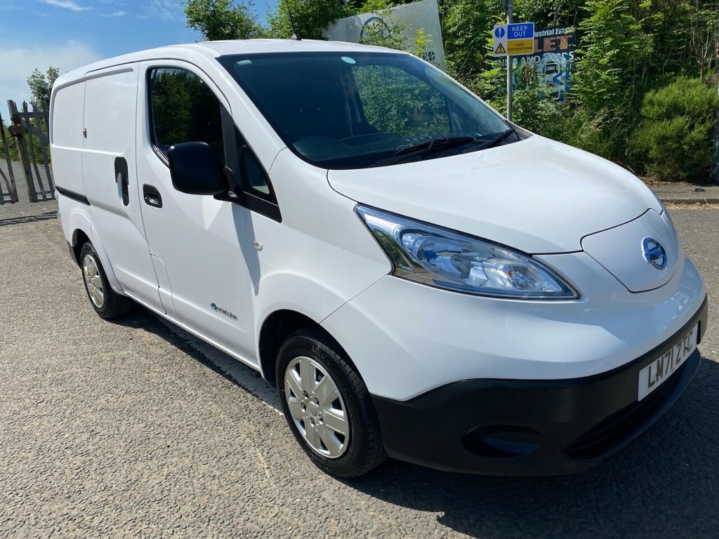 Nissan e-NV200 Mpv White