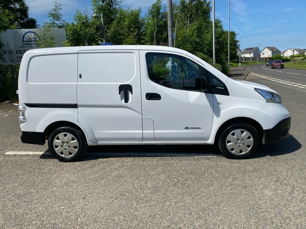 Nissan e-NV200 Mpv White #2