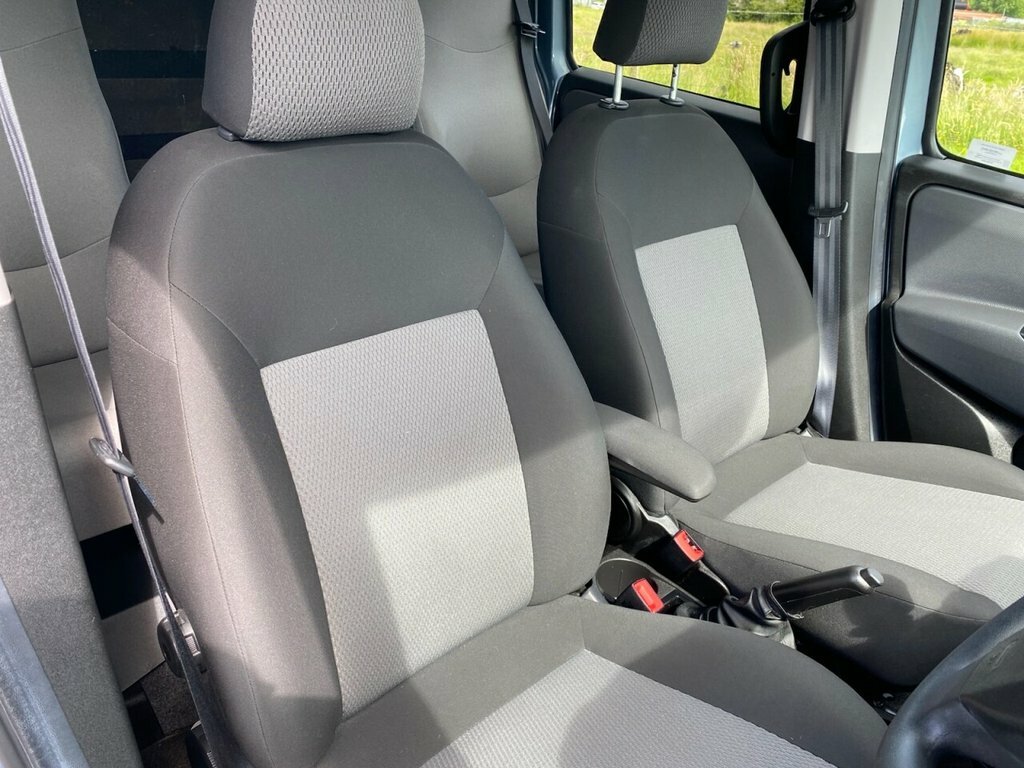Fiat Doblo Diesel White #10