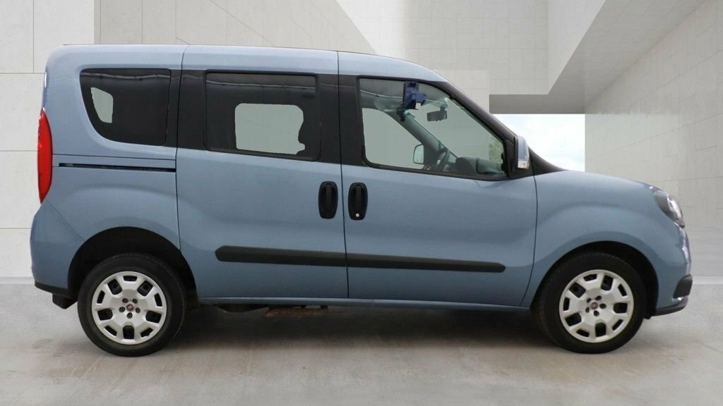 Fiat Doblo Mpv Blue #4