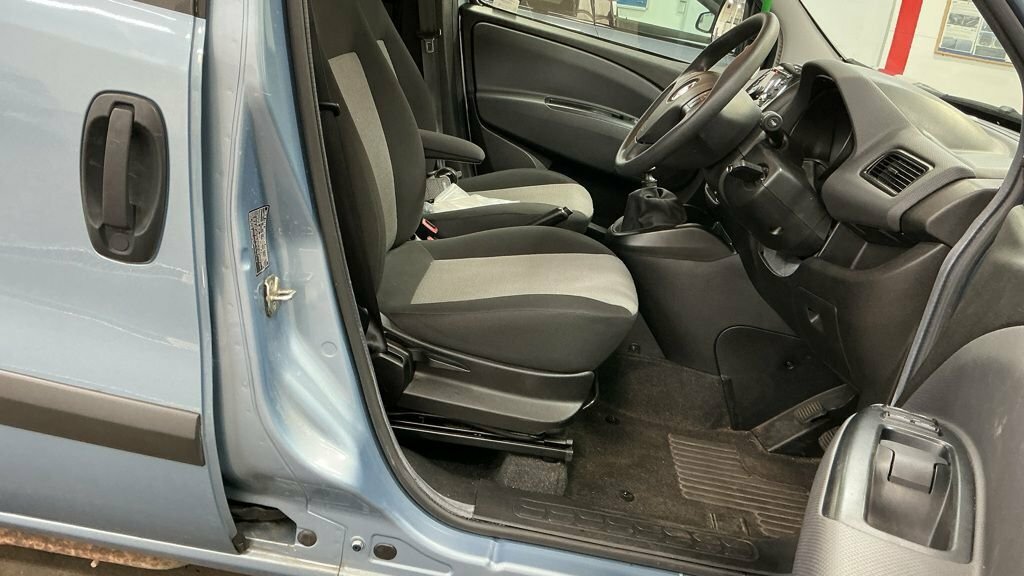 Fiat Doblo 1.4L N1 Active Blue #7