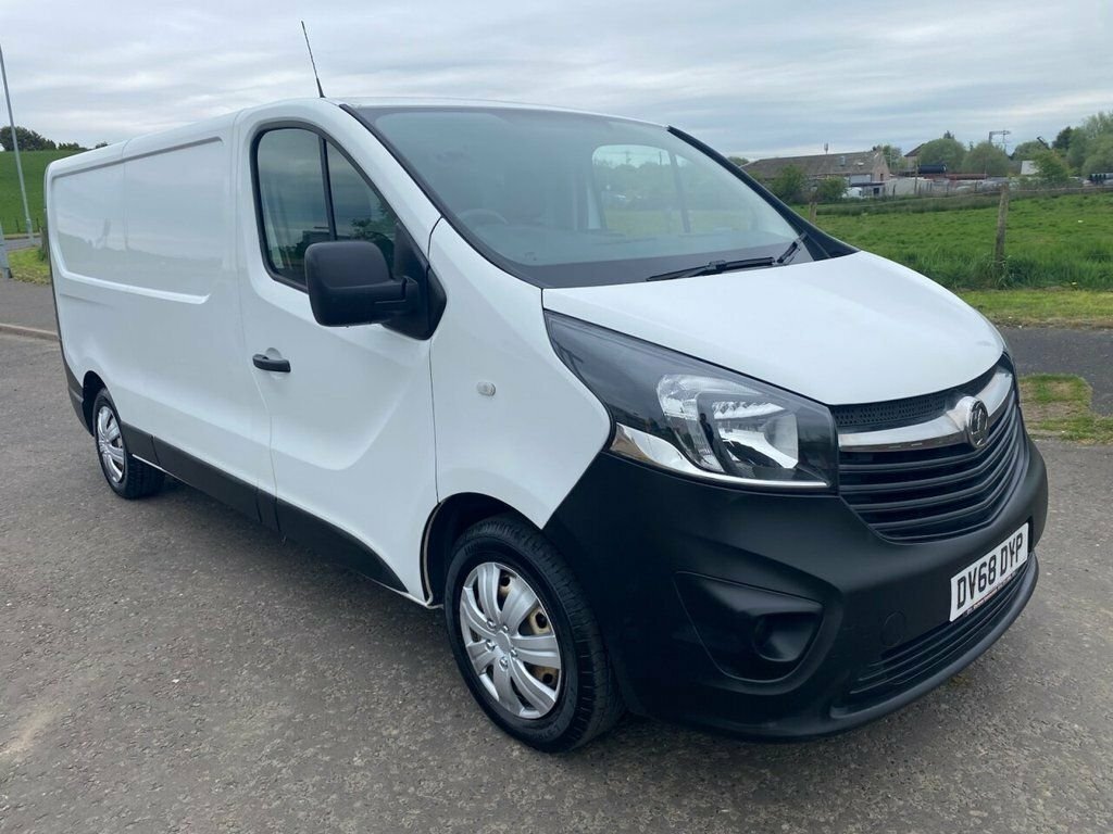 Vauxhall Vivaro Mpv White